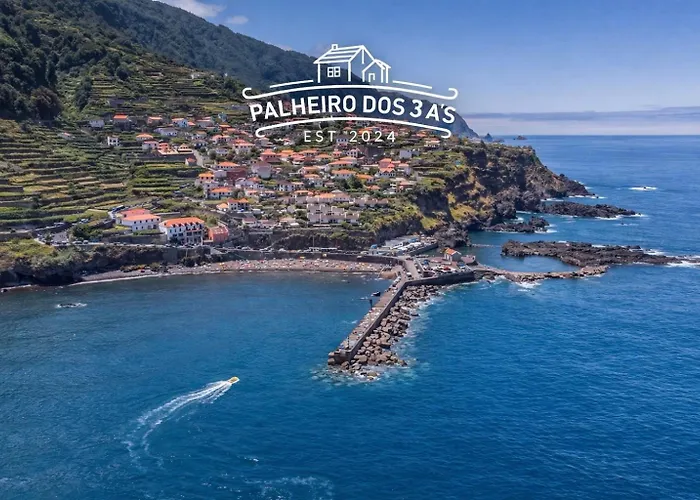 Palheiro Dos 3 A's * Achadas da Cruz